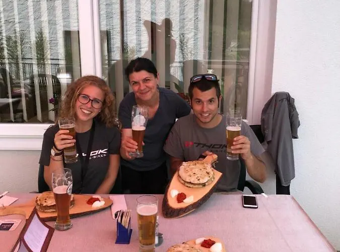 ゲストハウス Kirchenwirt